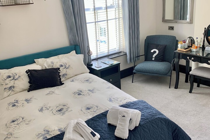 Room 32 of 74