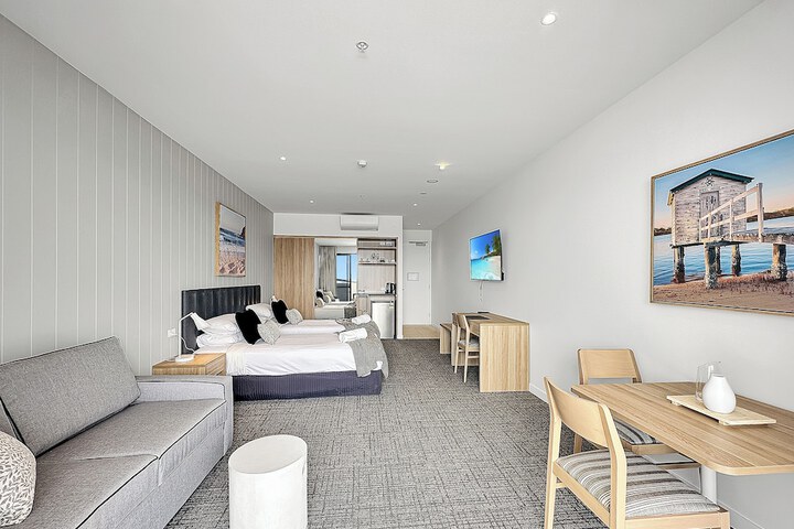 Room 8 of 31