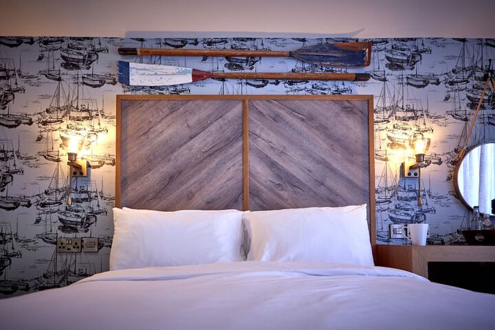 Room 21 of 58