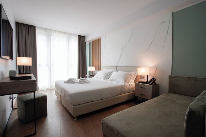 Room 11 of 20