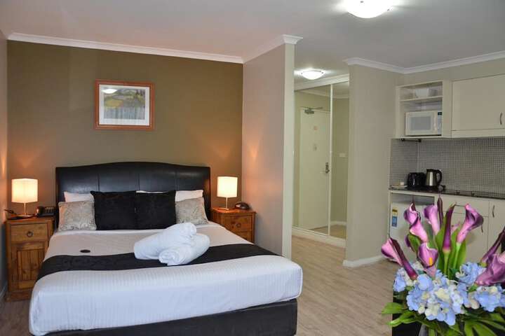 Room 12 of 37