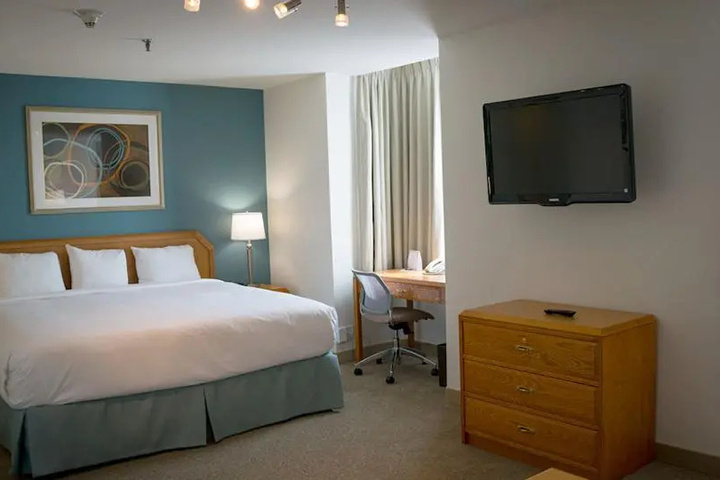 Room 2 of 16
