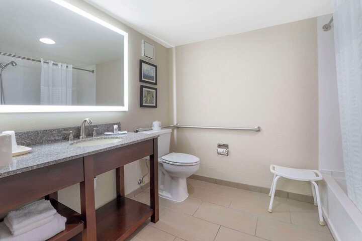 Queen Bed Accessible (2 of 9)