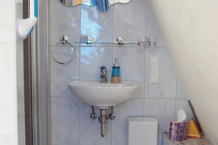 Room 15 of 20