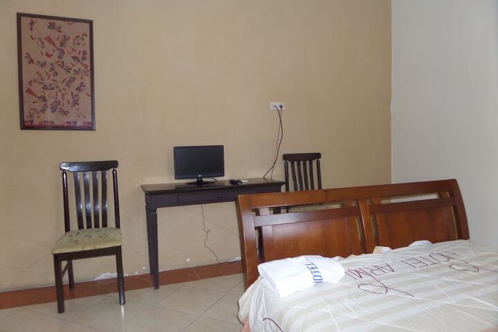 Room 12 of 34