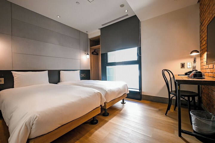 Room 27 of 55