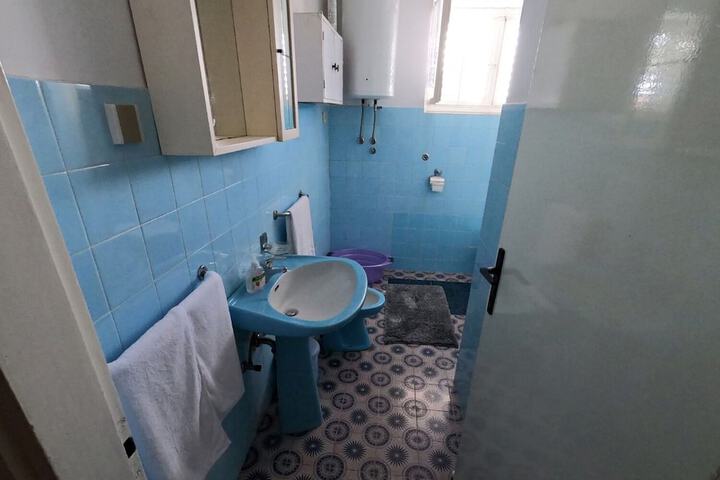Room 11 of 20