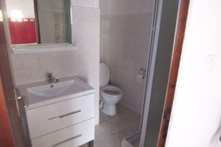 Room 3 of 8