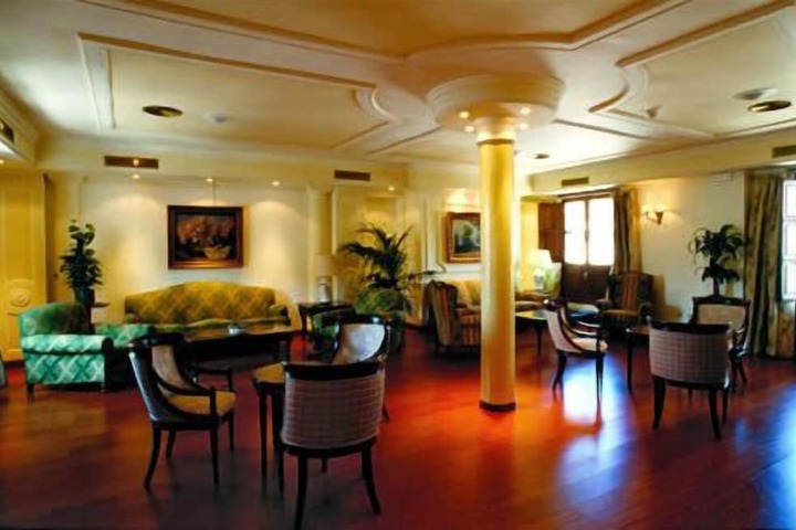 Guest Lobby