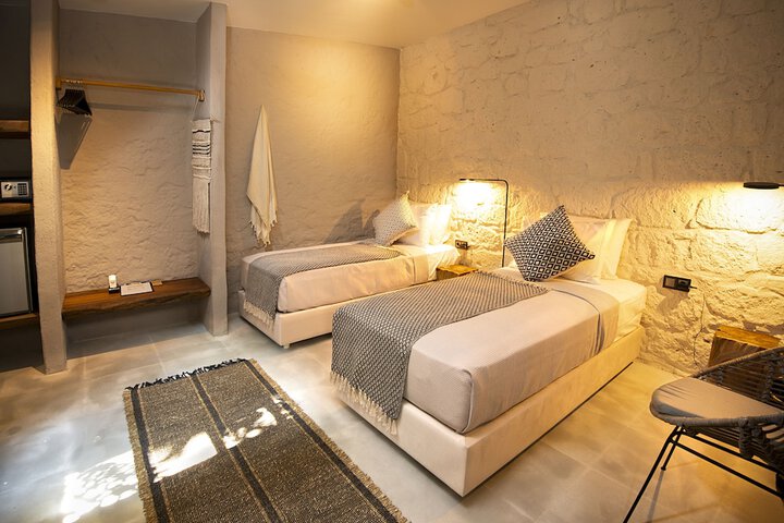 Room 4 of 53