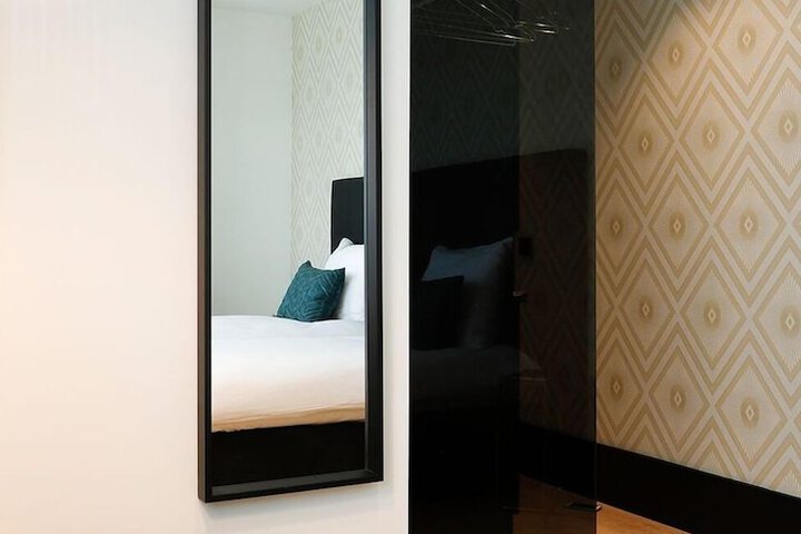Room 56 of 98