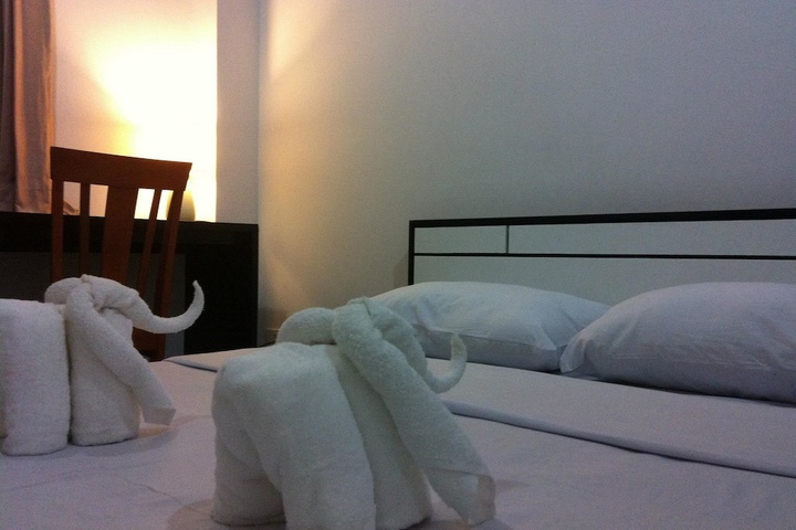 Room 10 of 35