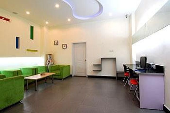 Business Center 2 of 12