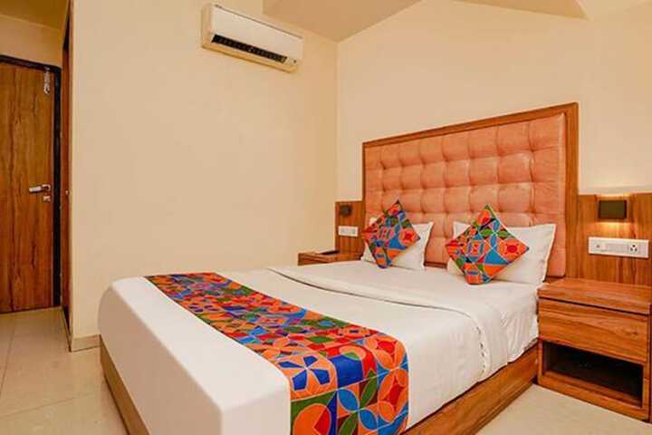 Fabexpress Emerald Inn