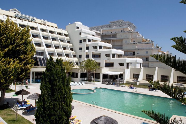 Pools & Facilities