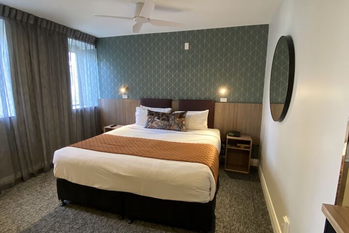 Room 51 of 116