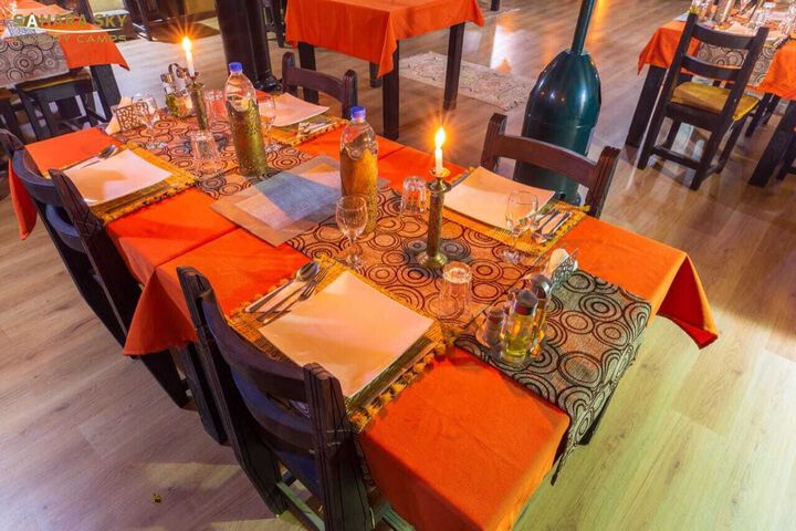 Dining 6 of 11