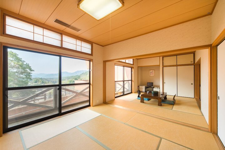 Room 3 of 26
