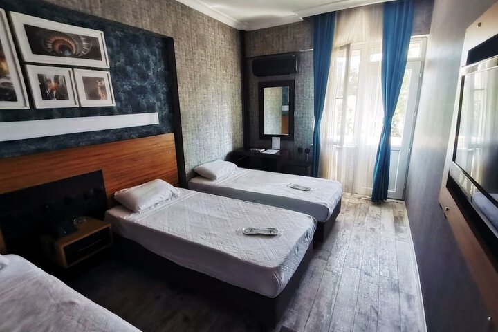 Room 22 of 50