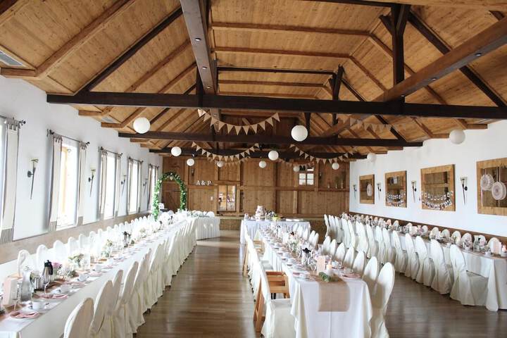 Ballroom/Hall 12 of 22
