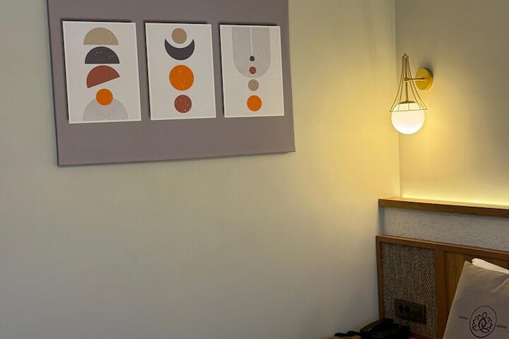 Room 10 of 31