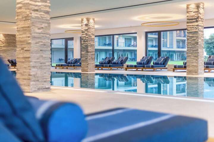 Pool 50 of 100