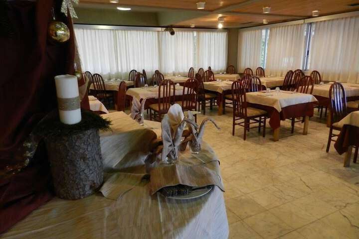 Dining Photos