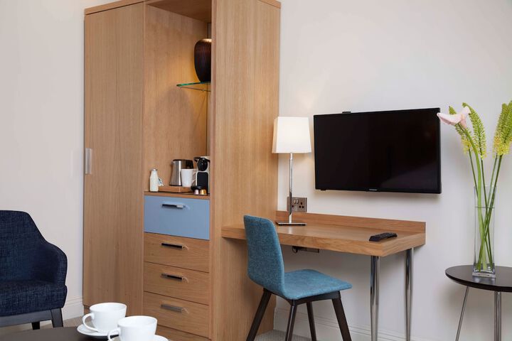Room 6 of 51