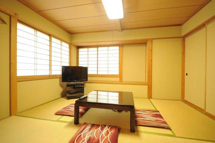 Room 7 of 61