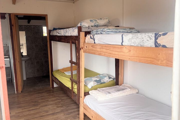 Room 9 of 18