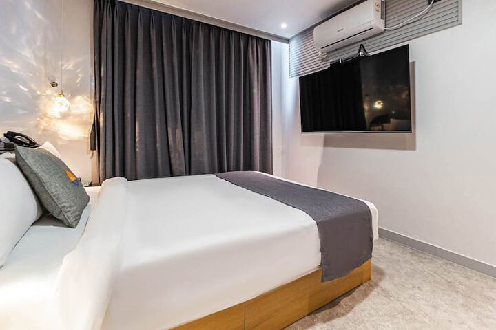 Room 54 of 139