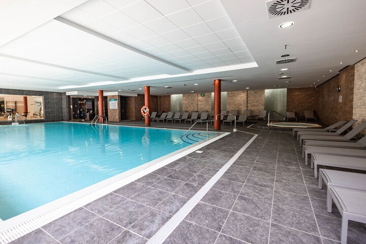 Pool 59 of 135