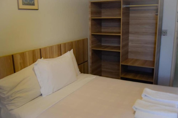 Room 18 of 39