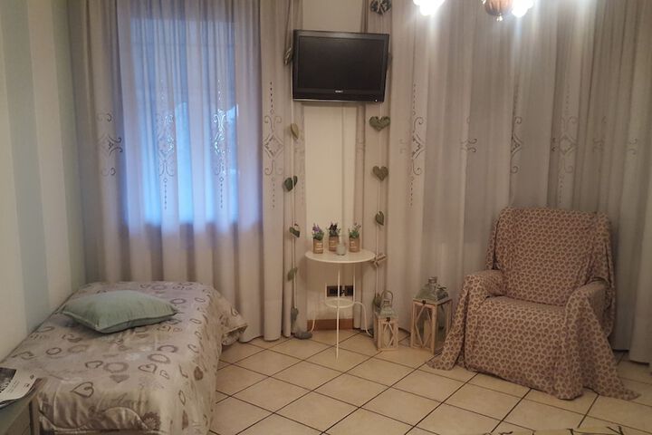 Room 12 of 43