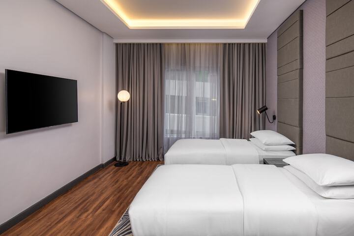 Room 17 of 87