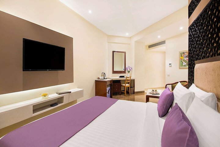 Room 16 of 31