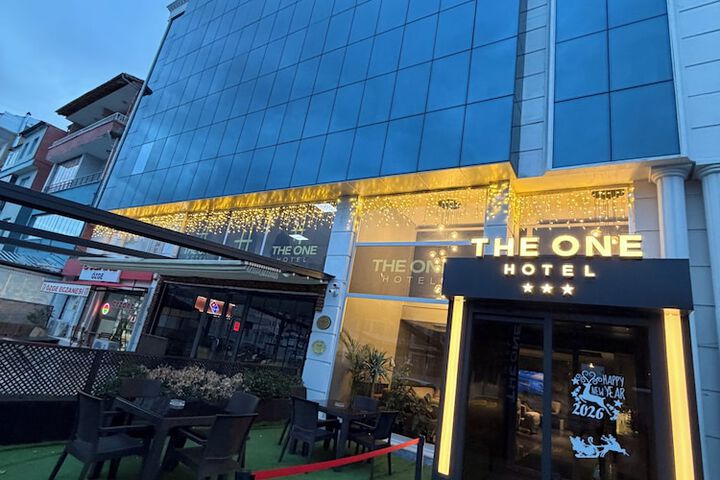 THE ONE HOTEL