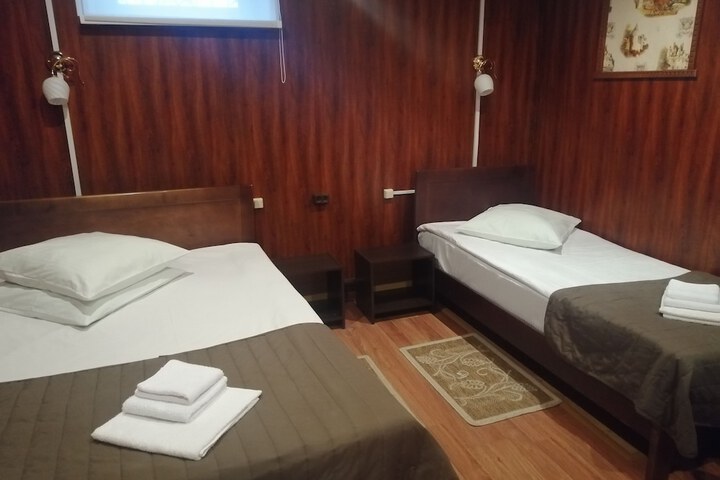 Room 13 of 46