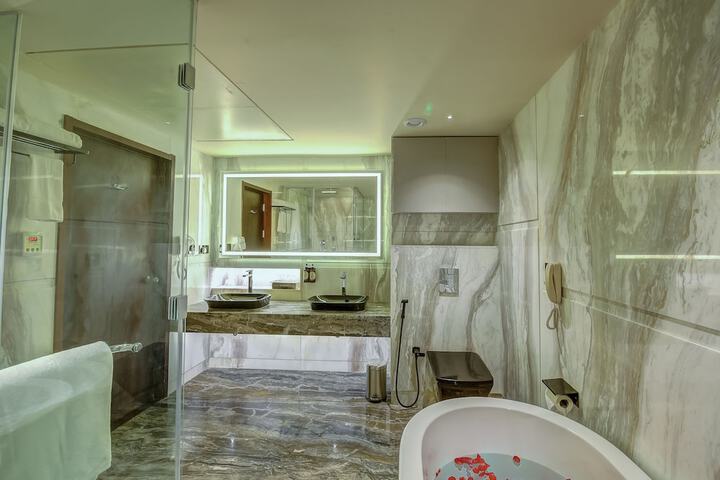 Room 42 of 58