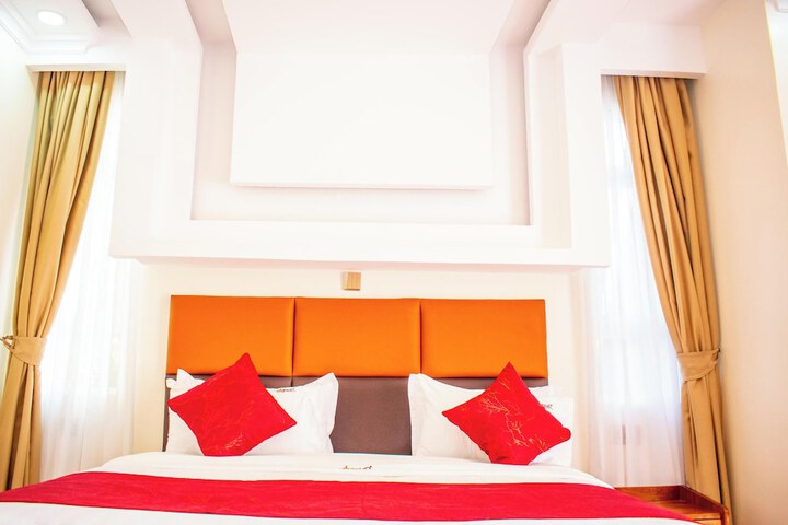 Room 28 of 78