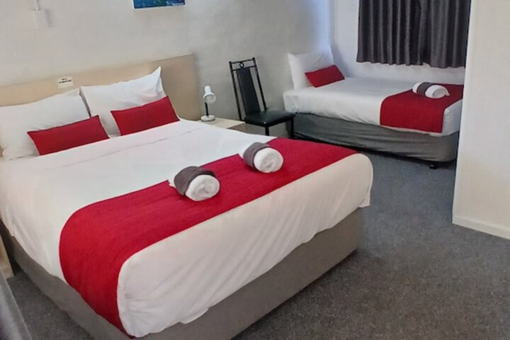 Room 14 of 40
