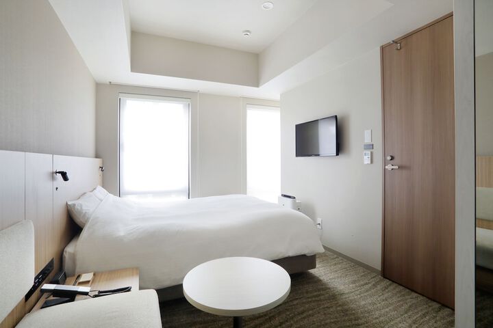 Room 4 of 30
