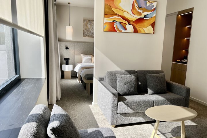 Room 10 of 105