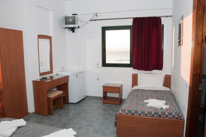 Room 9 of 47
