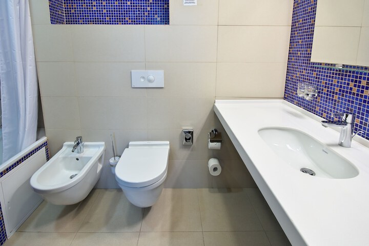 Room 16 of 23
