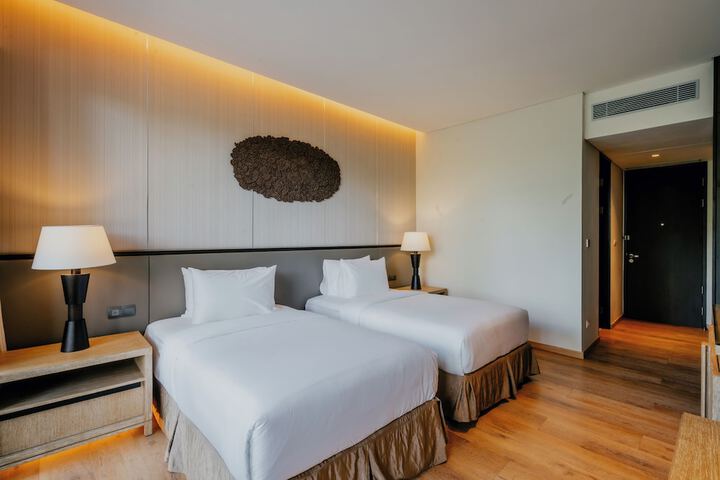 Room 4 of 26