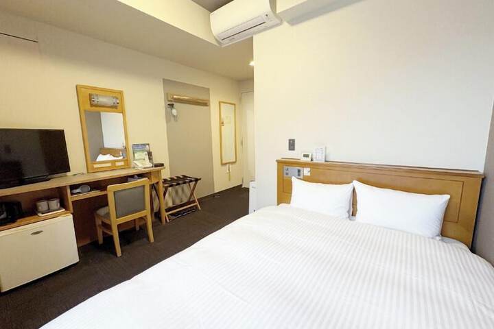 Room 6 of 59