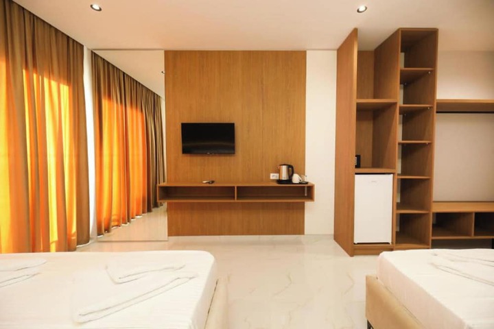 Room 29 of 65