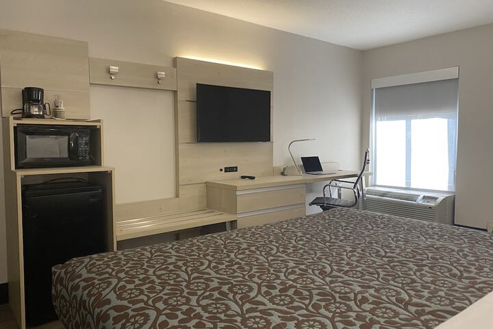 2 Queen Beds (4 of 10)
