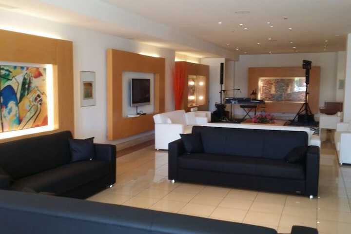 Hotel Interior 6 of 68